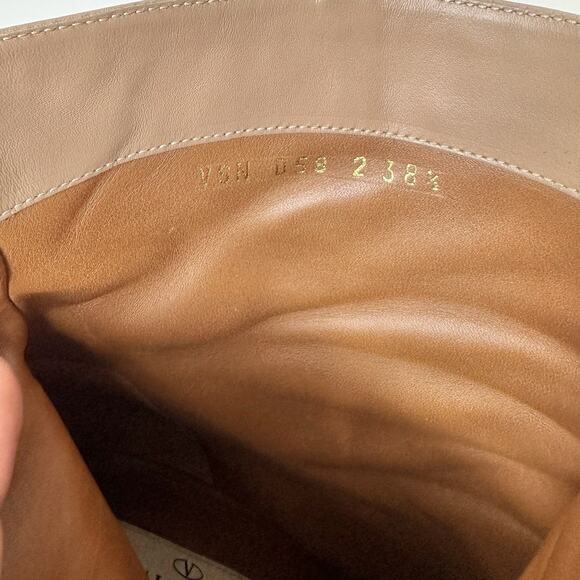 Valentino Garavani Bootie 38.5 US 8.5 Rockstud Trim Nude Beige Ankle Boots - Picture 8 of 12